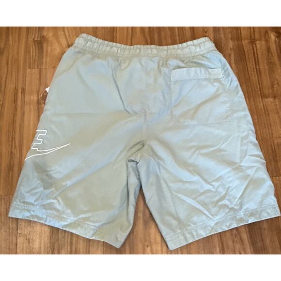 Men’s Nike Sportswear Woven Alumni Flow Shorts Men's Small Mint Green - Picture 2 of 6